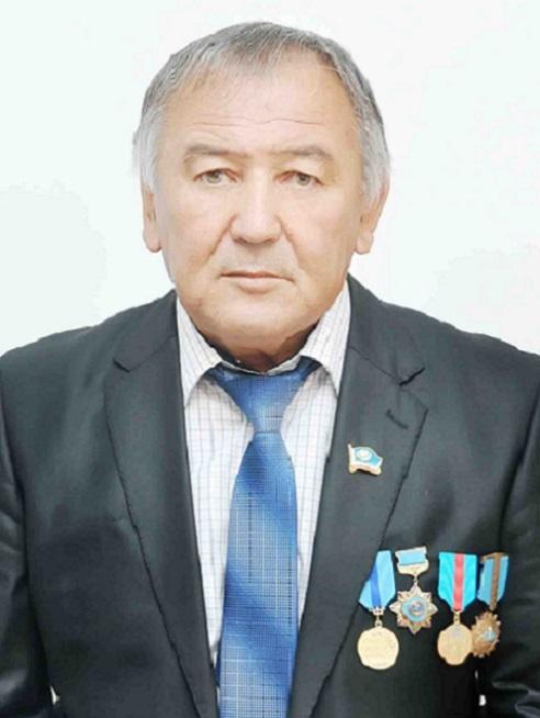 Екі бірдей шәкірті елге танылған