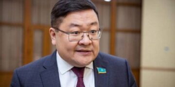 Мәжіліс депутаты ақша үшін хиджаб кигендер туралы ойын айтты