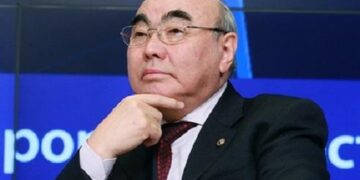 Ақаев жемқорлық дерегі бойынша жауап беру үшін Бішкекке келді