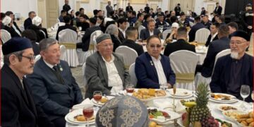 Ақтауда AZAL ұшағы апатында қаза тапқандарға арнап ас берілді