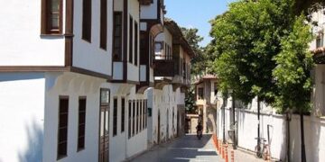 Антальялықтар орыстардың жаппай үй сатып алуларына қарсы шықты