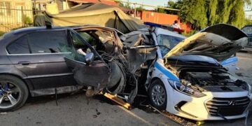 Алматы маңында мас айдаушы екі полицейді қағып өлтірді