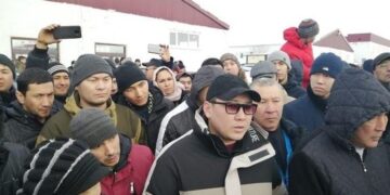 Шетелдік көліктер иелері шеруге шықты