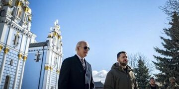 АҚШ Киевтің өз жерлерін қайтаруы үшін Украинаға көмекті күшейтеді