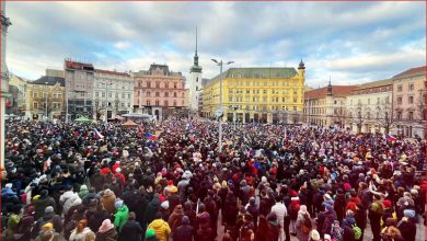 Photo of Теңдессіз жағдай: Чехияда президентке қолдау көрсеткен шерулер өтті