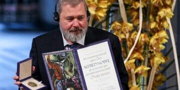 Нобель лауреаты украин босқындары үшін медалін сатпақшы