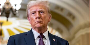 Трамп ядролық сүңгуір қайықтарды соғысқа дайындауға бұйрық берді