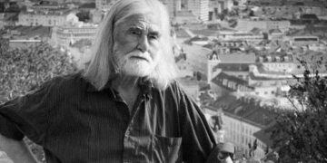 Өзбектің мұғаджыр ақыны Ёдгор Обид лауреат атанды