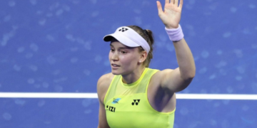 Елена Рыбакина US Open-2026 турнирін ұтқаннан кейін Қазақстанға оралды