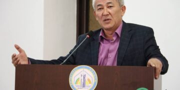Алашқа аты аян айтулы ақын Елубай Әуезов ақтық сапарға аттанды