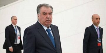 Рахмон – Путинге: Орталық Азияға өктемдік еткенді қойыңыз (видео)