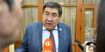 Мәжіліс депутаты Ермұрат Бапидің «Новичокпен» уланып қалғаны рас па?