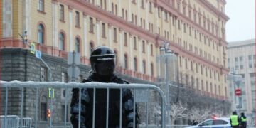 ФСБ Путиннен «соғысты тоқтатпауды өтінетіндер» үндеуін дайындайды