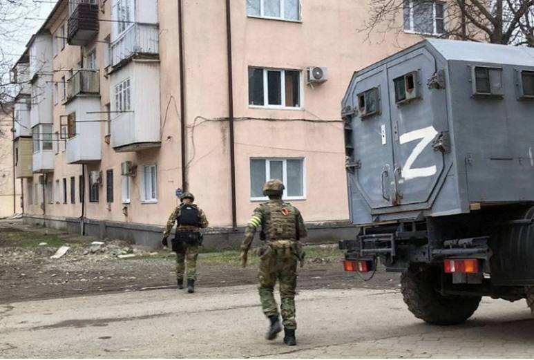 Белгісіз жасақ мүшелері күштік құрылымдар сарбаздарымен атысты