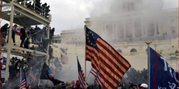 Трамп Капитолийге шабуыл жасағандарға рақымшылық берді