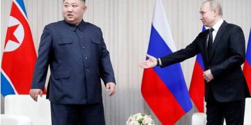 Ким Чен Ын Ресейге жетті, ол әдеттегідей бронды пойызбен келді