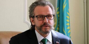 Қазақстанда орыс тілі қысым көруде деп шағынған РФ консулы қызметінен алынды