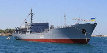 АҚШ ленд-лизі арқылы Украинаға алғашқы кемелер келтірілді