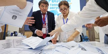 Саяси партиялар Құрылтай депутаттарының тізімін бекітіп берді