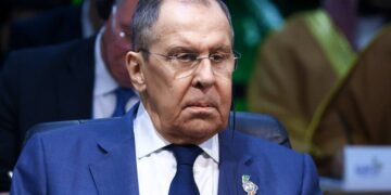 Бразилия аэропорты Лавровтың ұшағына май құйып беруден бас тартты