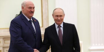 Путин Лукашенкадан Украинаға қарсы екінші майдан ашуды талап етіп отыр