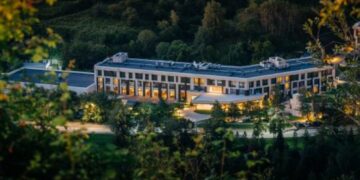 Алматының Медеу таулы қыратында жаңа туристік нысан пайдалануға берілді