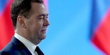 Ресей Үкіметі отставкаға кетті