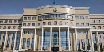 Мәжіліс депутаты РФ-ның Украинаға басып кіргенін қолдайтынын айтты (видео)