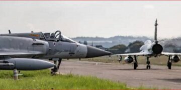 Франция Украинаға Mirage 2000-5 истребителінің алдын жіберді