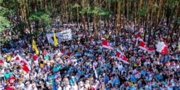 Тихановскаяның Брестегі жиынына 18 мың адам келді