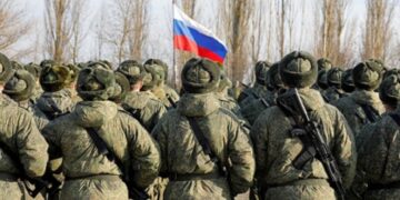 Мәскеуде мигрант тәжіктерді соғысқа жіберу үшін көшеде ұстау басталды