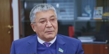 ӘСКЕРДЕН ҚАЙТҚАН СТУДЕНТ