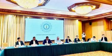 Қызылорда облысының әкімі Нанкинде бизнес саласының өкілдерімен кездесті