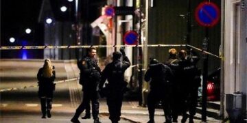 Бір еркек бес адамды садақпен атып өлтірді