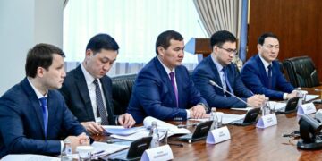 Нұрлыбек Нәлібаев шетелдік компаниялар басшыларымен инвестиция жайын талқылады