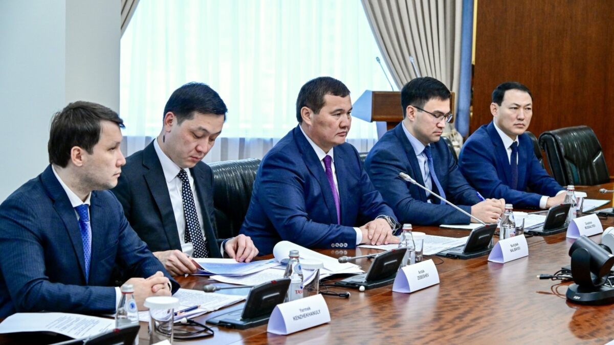 Нұрлыбек Нәлібаев шетелдік компаниялар басшыларымен инвестиция жайын талқылады