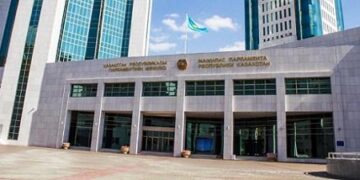Парламент Назарбаевты әспеттеу рәсімін алып тастауды ұсынды