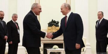Путин Арменияның арасан суын әкеліп, сатуға тыйым салды