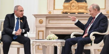 Парасат парқындағы Пашинян