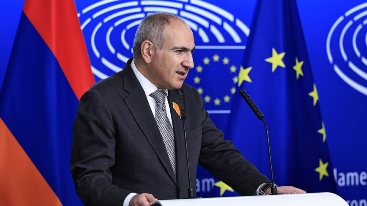 Пашинян Путиннің ЕО-ға өту үшін референдум өткізу жөніндегі талабымен келіспеді