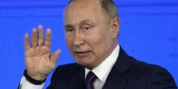 Путин шұғыл операция үстеліне жатқызылып, отаға түскелі тұр