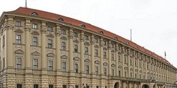 Чехия Ресейдің 18 елшісін ел аумағынан қуып шықты