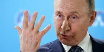 «Үрейлі» шенеуніктер Путиннің үстінен батысқа шағым айтты