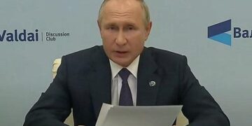 Путин Ресейді жек көретіндерге қаттырақ айтып тастады
