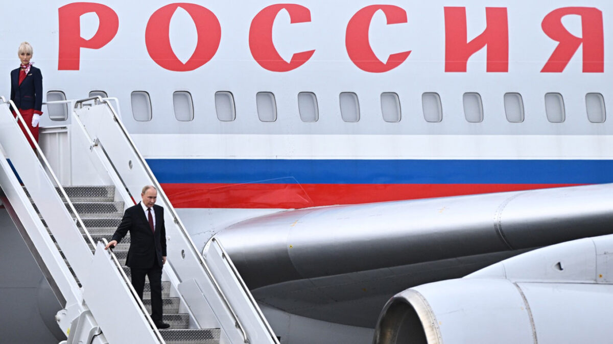 Новосібір тұрғындарынан Путин келіп-кеткенше қозғалысты шектеу талап етілді