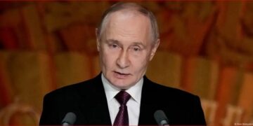 Путин жыл бойы әскери қызметке шақыру туралы заңға қол қойды