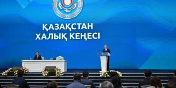 Ерлан Қошанов Қазақстан Халық Кеңесінің төрағасы болып сайланды