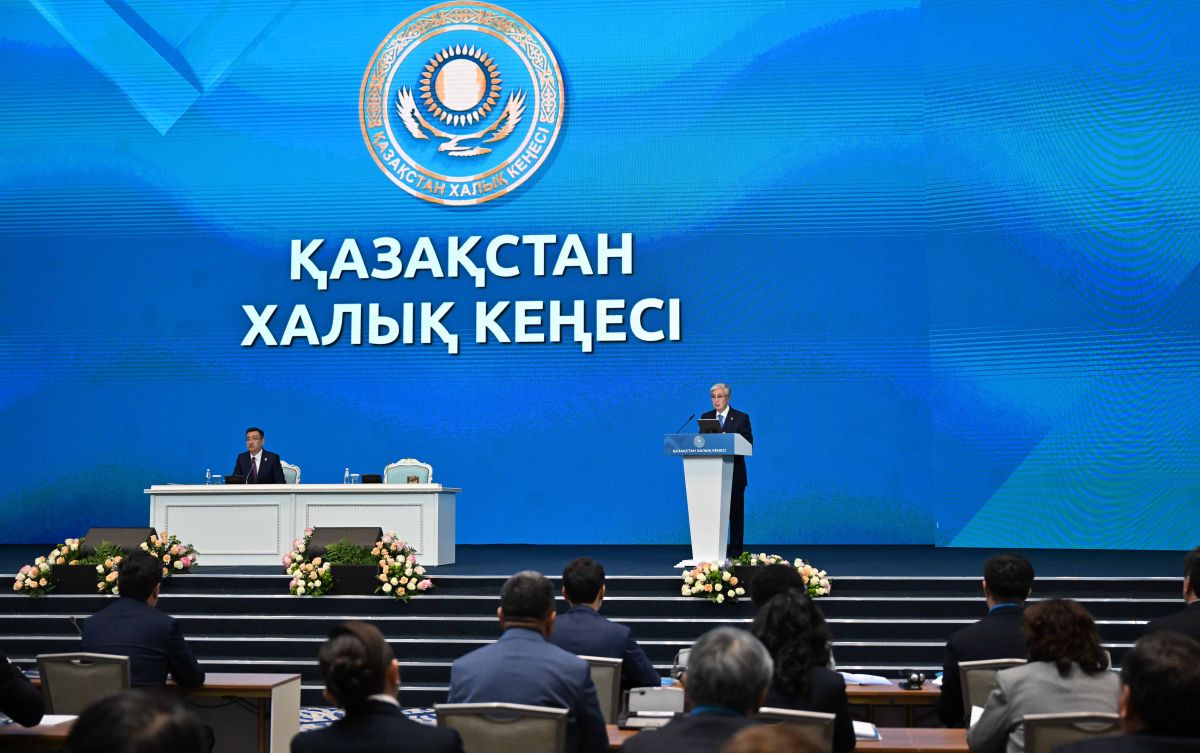 Ерлан Қошанов Қазақстан Халық Кеңесінің төрағасы болып сайланды