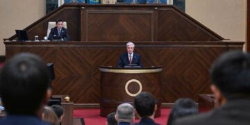 Құрылтай Қариннің – Вице-президент, Бектеновтің Премьер-министр болуларын қолдады