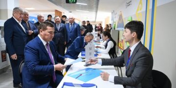 Қызылорда облысының әкімі республикалық референдумға дауыс берді